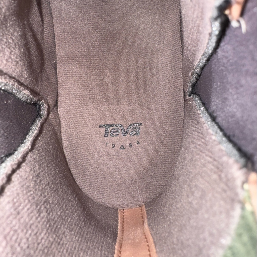 Teva ReEmber Quilted Hiking Boots | Women’s Size 9 - Picture 5 of 6
